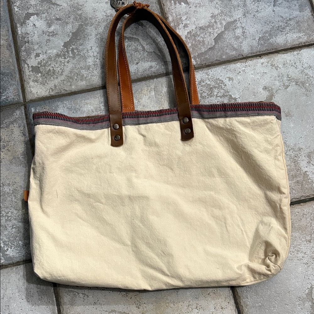 Will Leather Goods reversible Olive and Plum Tote - Picture 8 of 8